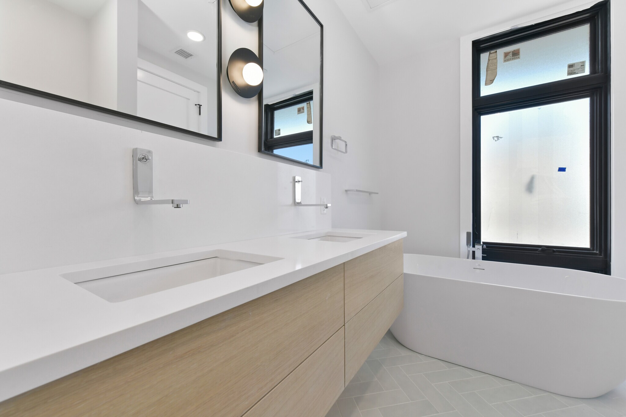 Building Photo - 14 Green St