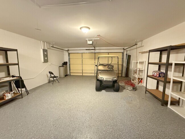 Building Photo - 39 Fischer Ln