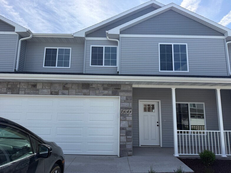 Building Photo - 1648 Aspen Ct