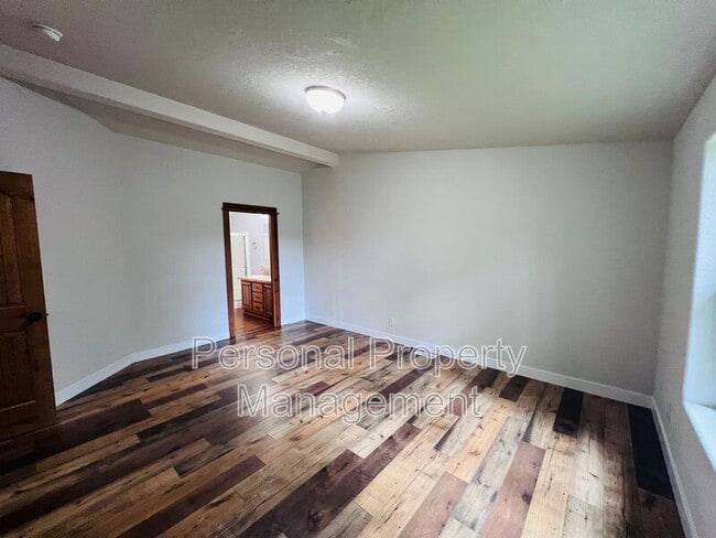 Building Photo - 21814 NE Cedar Creek Rd