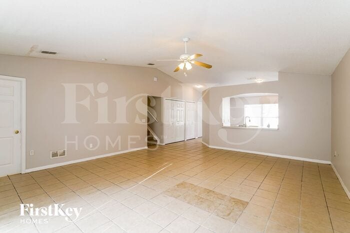 Building Photo - 7831 Country Chase Ave
