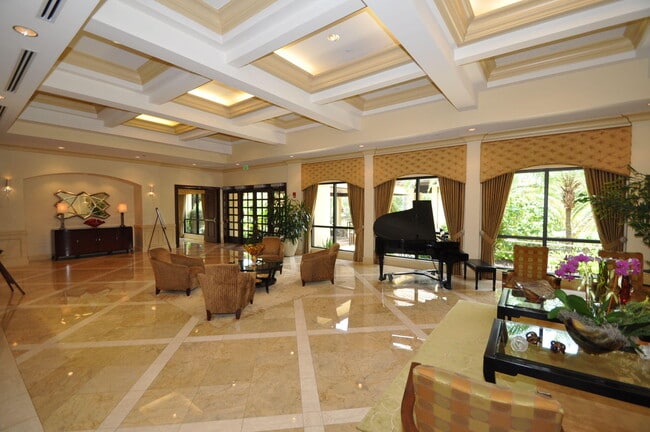 Building Photo - 7370 Orangewood Ln