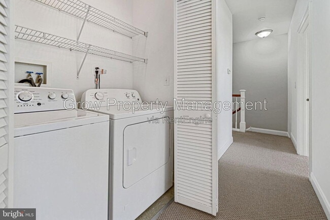 Building Photo - 202 Captains Way