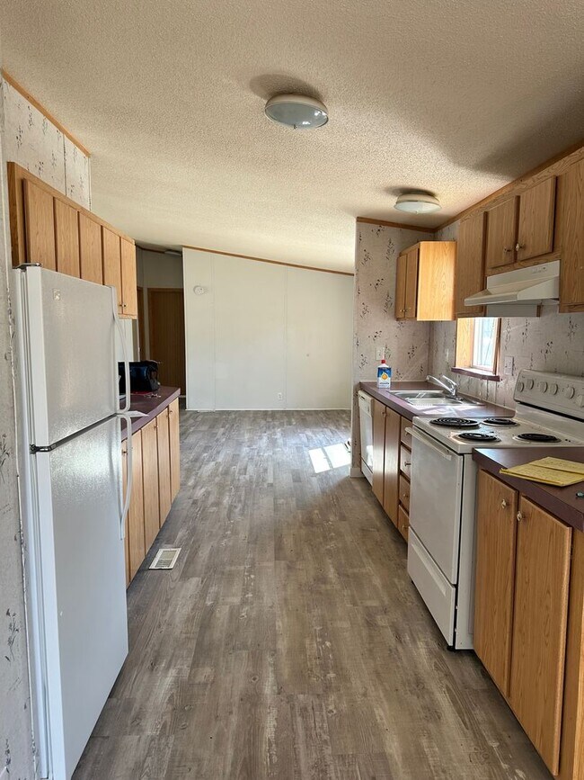 Building Photo - 119 Silver Maple Dr