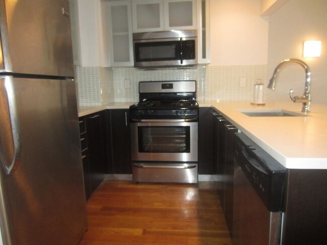 Kitchen - 2201 Caton Ave