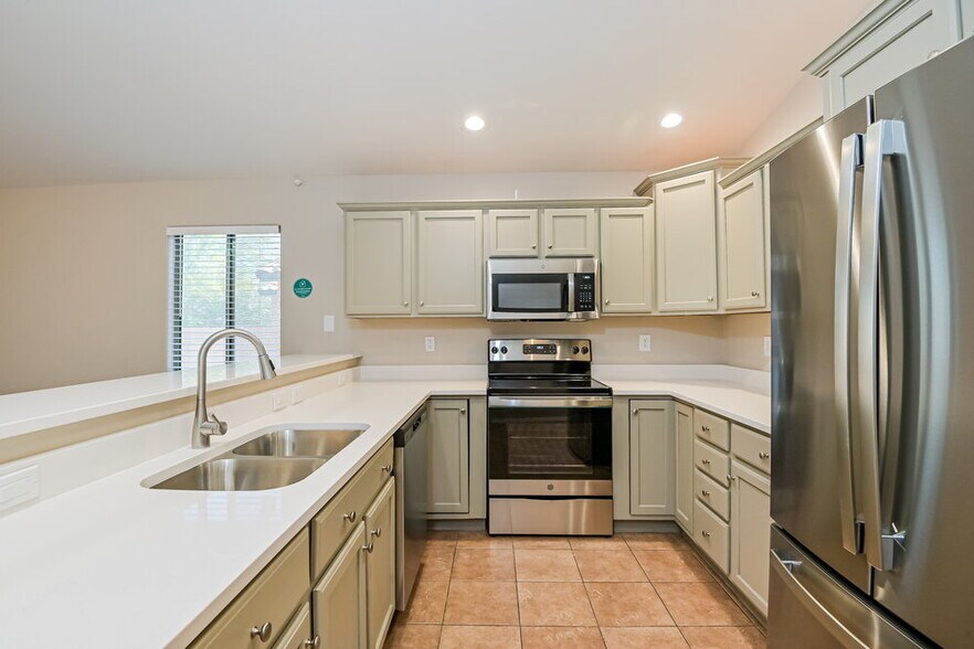 Building Photo - 11320 W Cotton Bale Ln