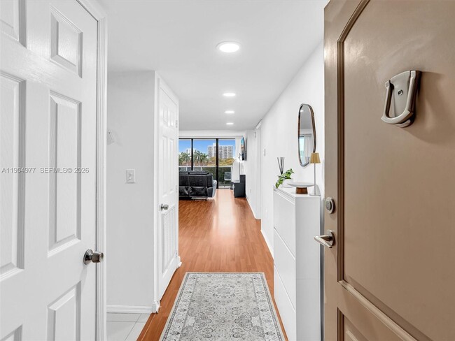 Building Photo - 3675 N Country Club Dr