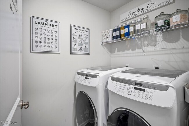 Building Photo - 9256 Preserve Way