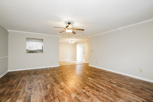 Building Photo - 1653 Farm Meadow Dr