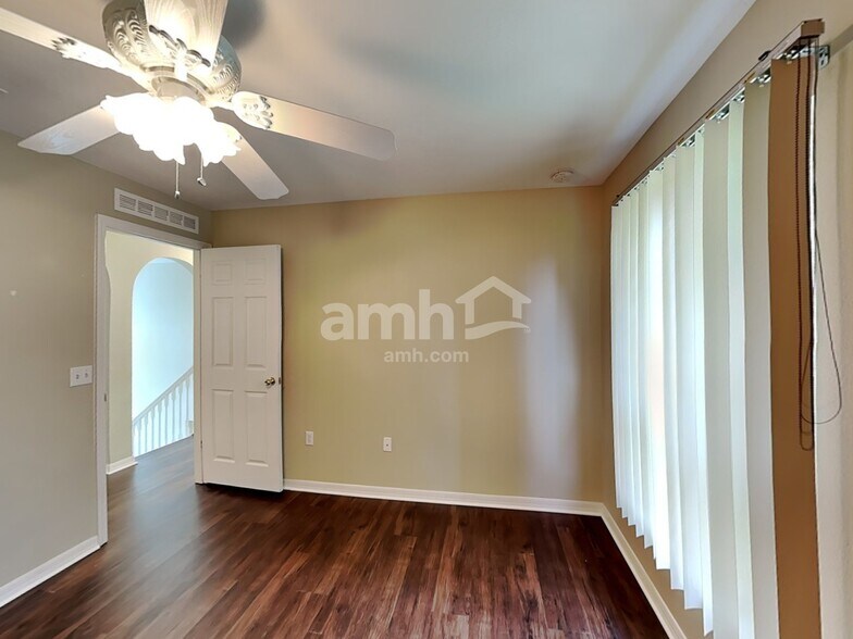 Building Photo - 1605 Pickard Cir