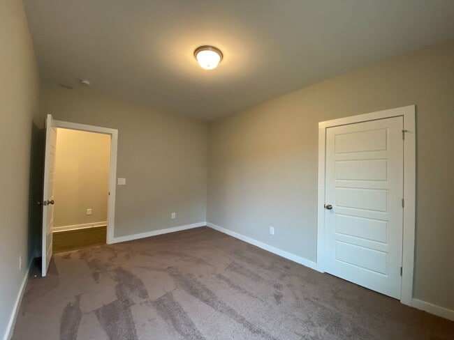 Building Photo - 14332 Chase Dr