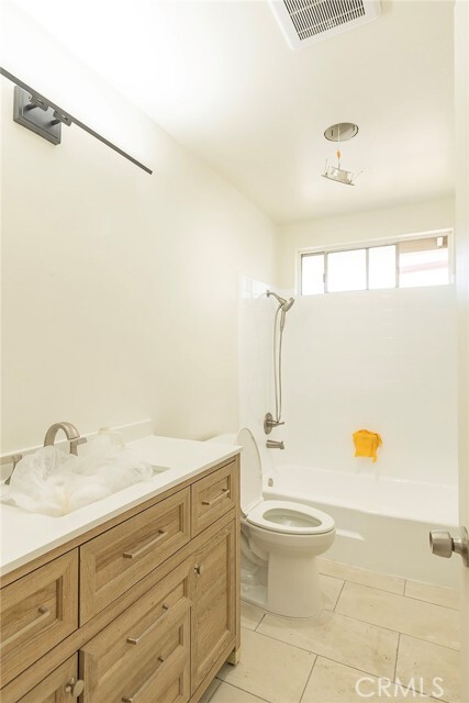 Building Photo - 5114 Cadison St