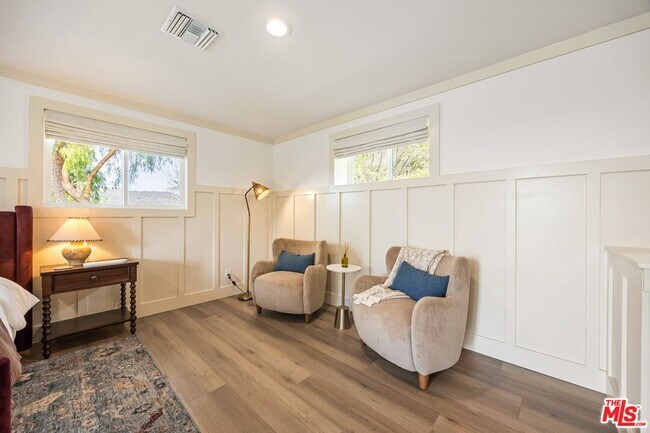 Building Photo - 107 Alto Dr