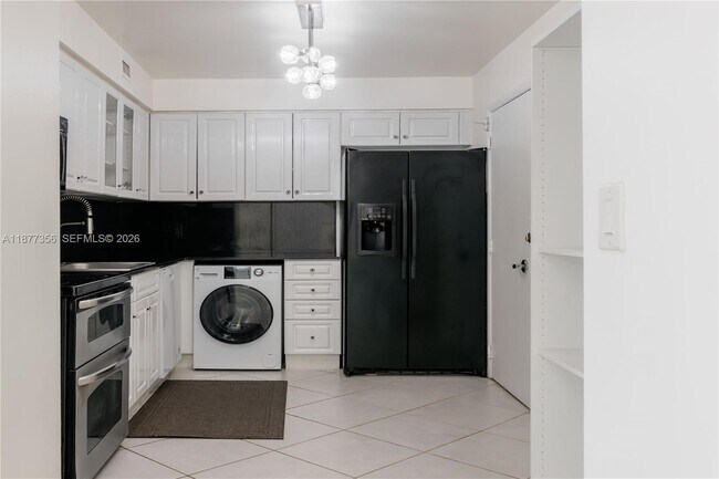 Building Photo - 6770 Indian Creek Dr