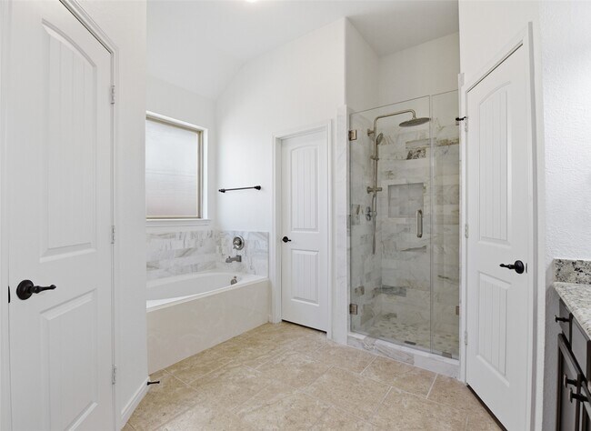 Building Photo - 212 Fallow Buck Ct