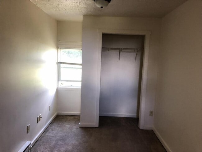 Building Photo - 609 Grove City Rd