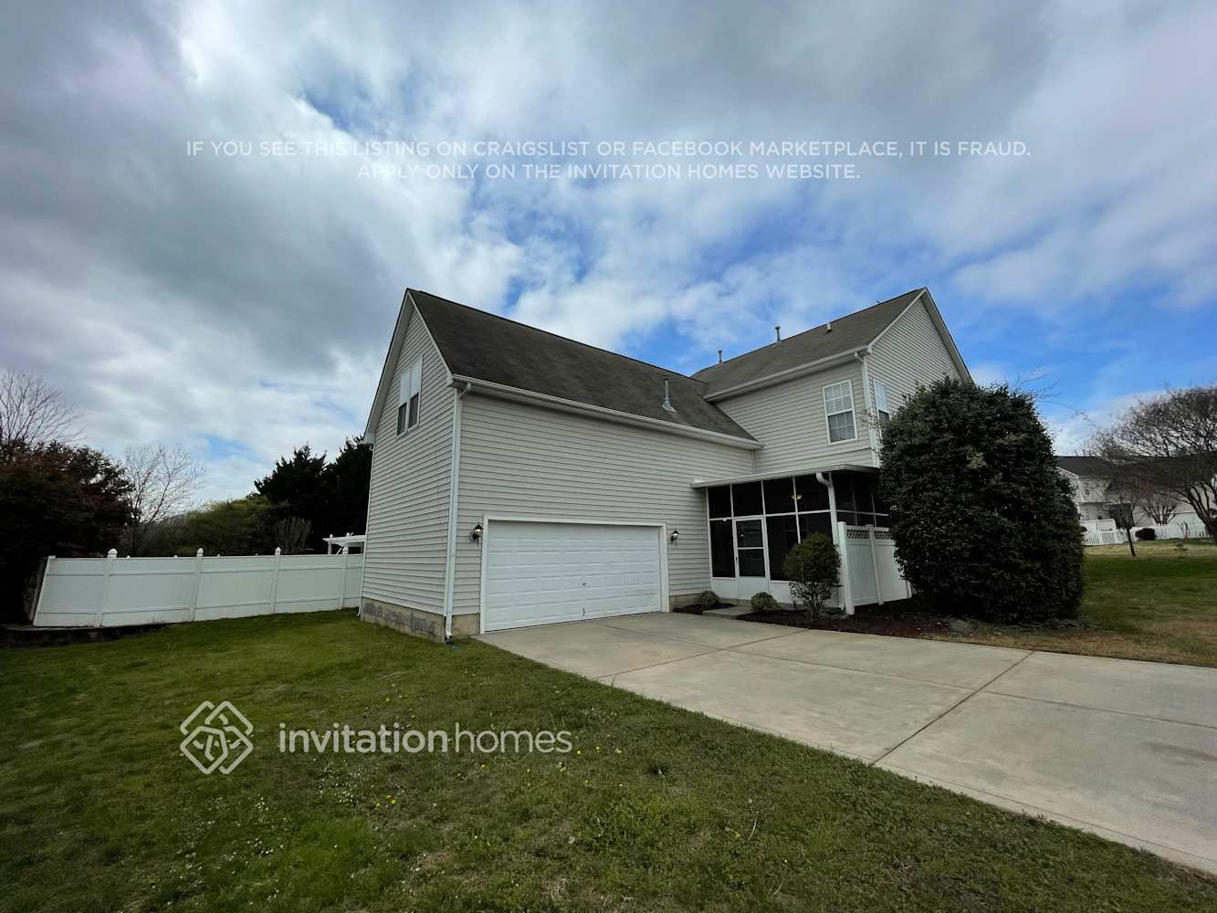 Building Photo - 578 Lansfaire Ave NW