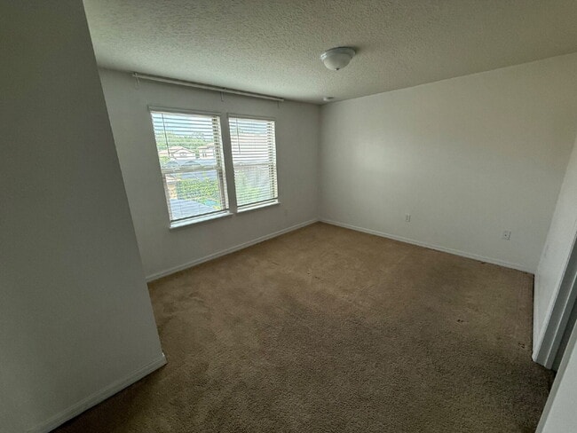Building Photo - WELCOME HOME!