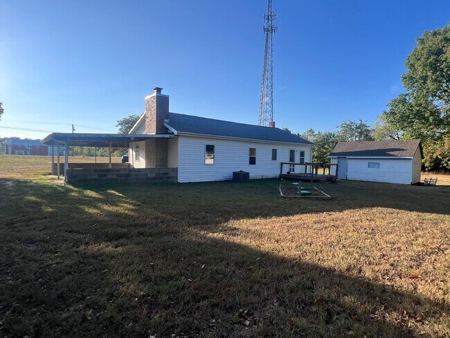 Building Photo - Unique 3 Bedroom Home South of Carl Junction