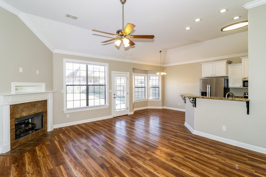 Building Photo - 1386 Sawmill Creek Ln