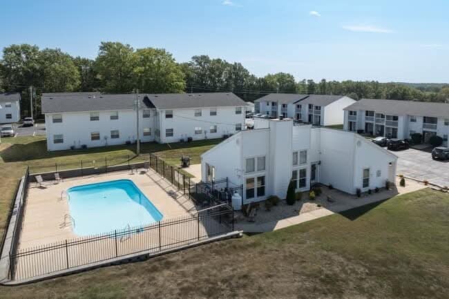 Building Photo - 101 Sandstone Ct