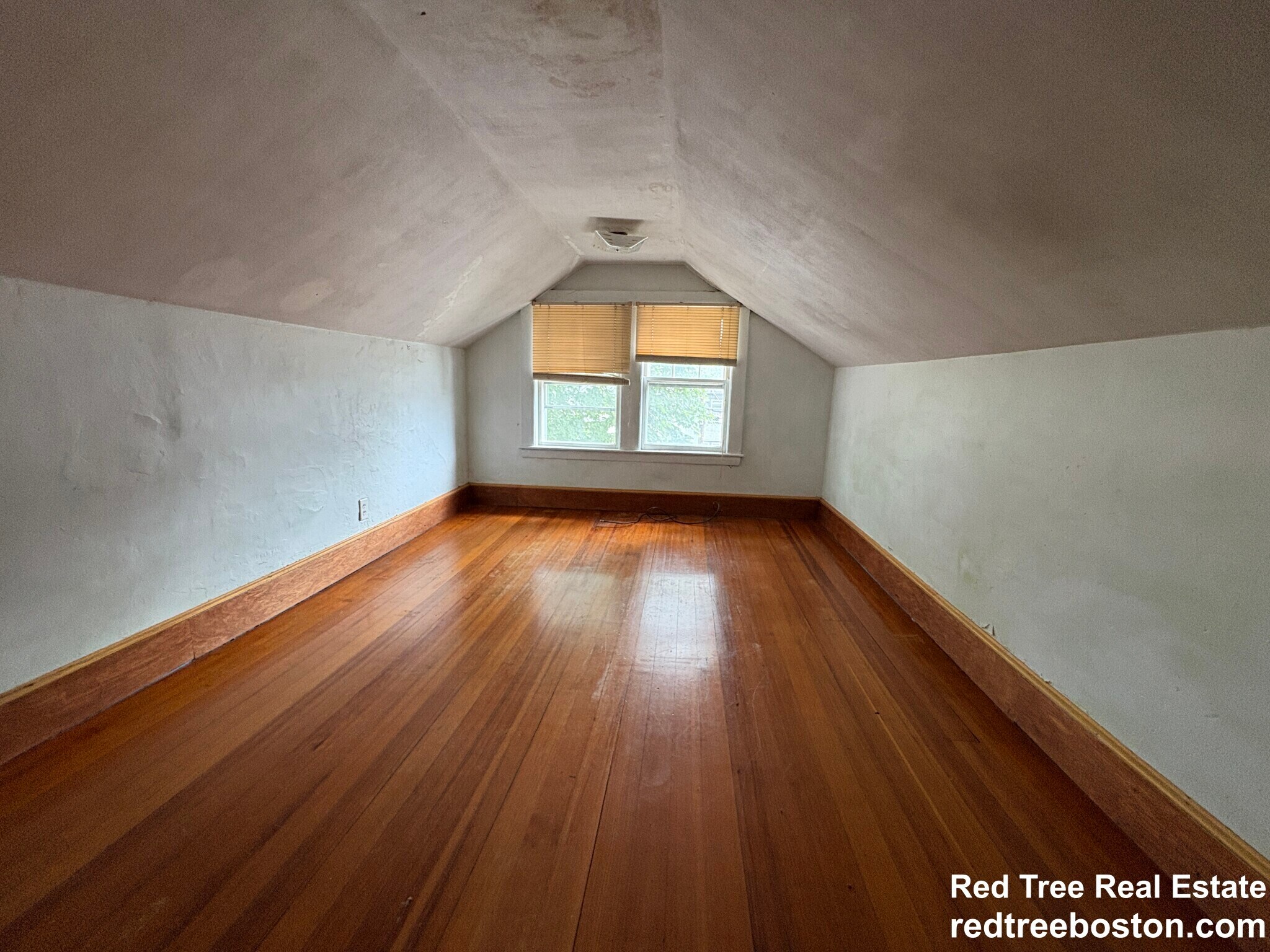 Building Photo - 28 Woodward St