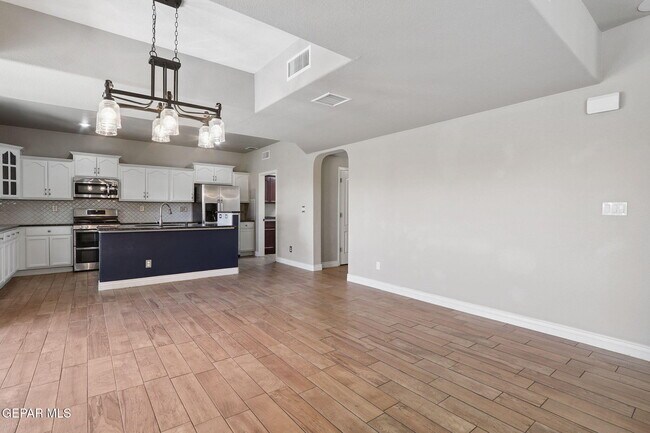 Building Photo - 14508 Shady River