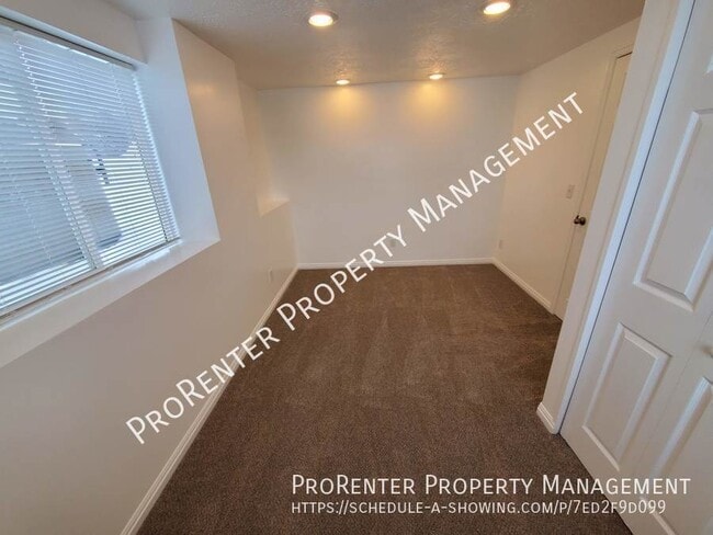 Building Photo - 3585 N 275 E