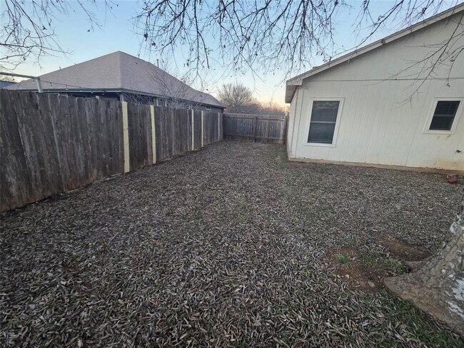 Building Photo - 4417 Lendall Ln