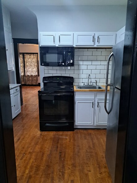 Building Photo - 3122 N Morgan Ave