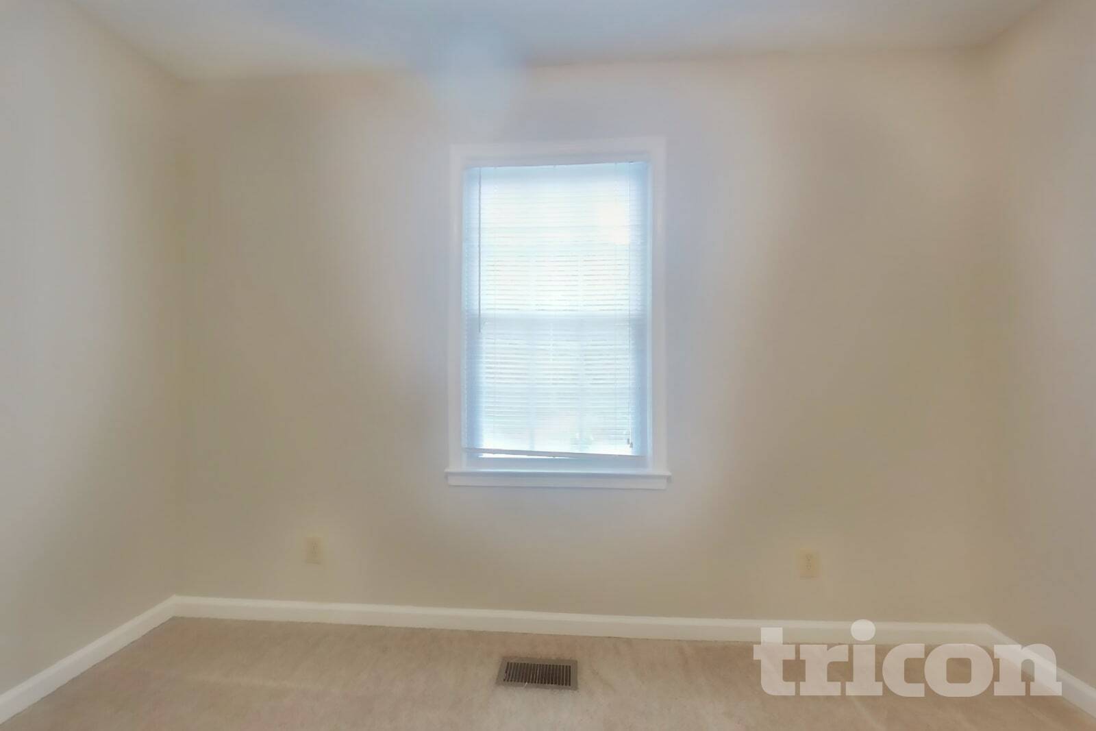 Building Photo - 234 Deerchase Dr