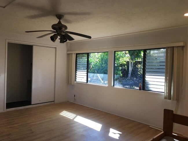 Building Photo - Private Home in Kea'au Ag Lots Subdivision