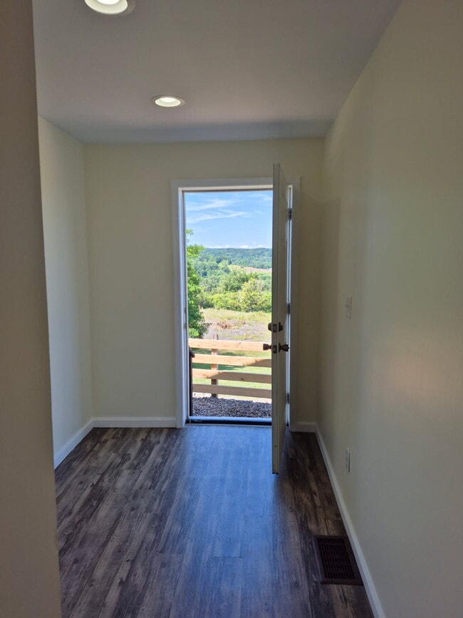 Building Photo - 4613 Bear Path Rd