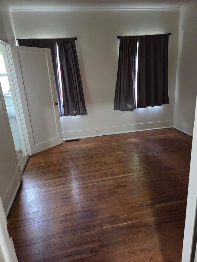 Building Photo - Spacious 4-Bedroom Home in the Heart of Kellogg