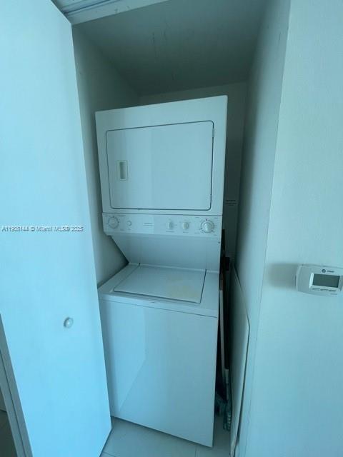 Building Photo - 350 S Miami Ave