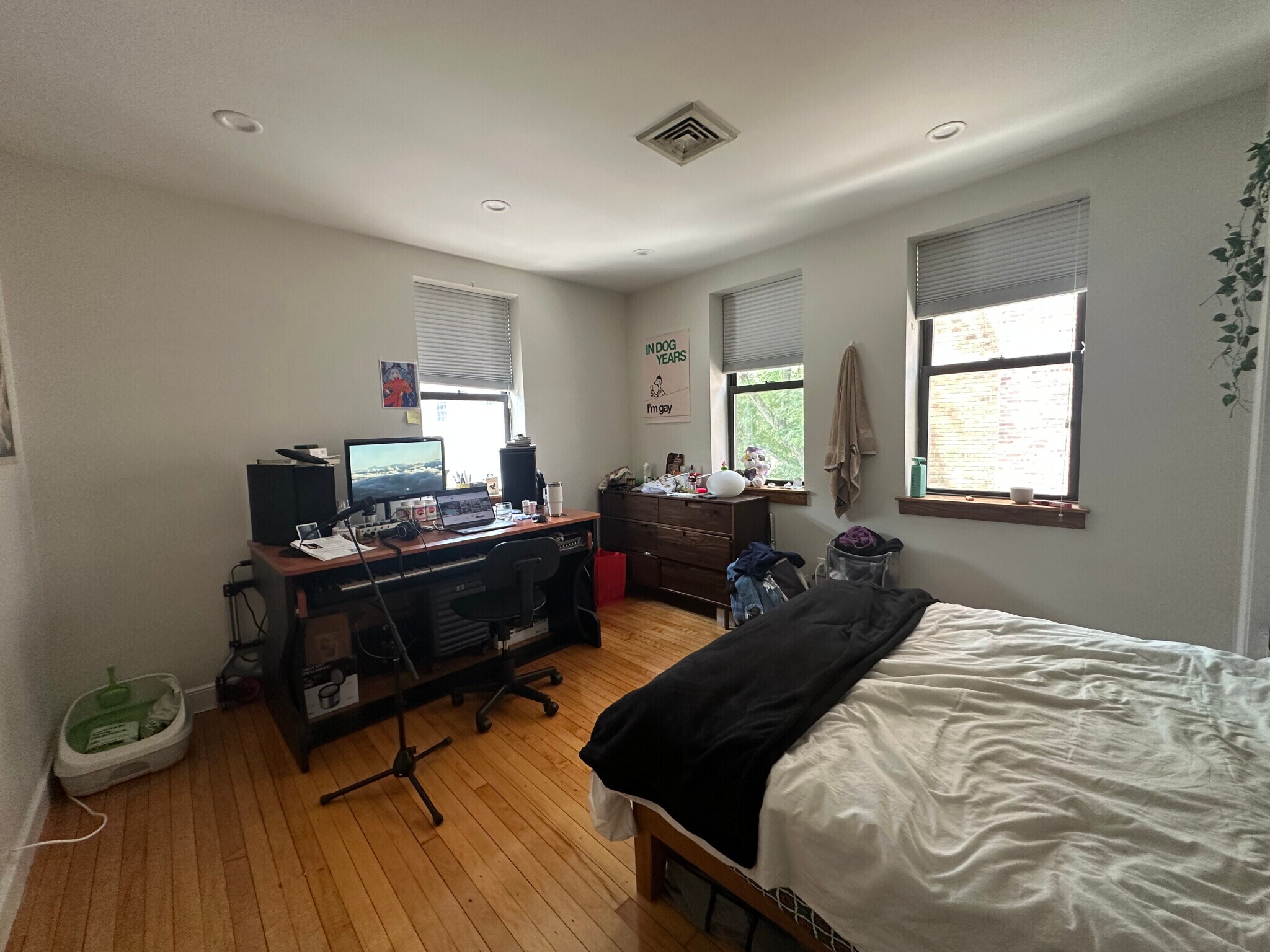 Building Photo - 110 Riverway