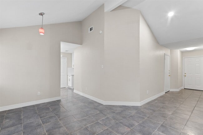 Building Photo - 8314 Poplar Ridge Ln
