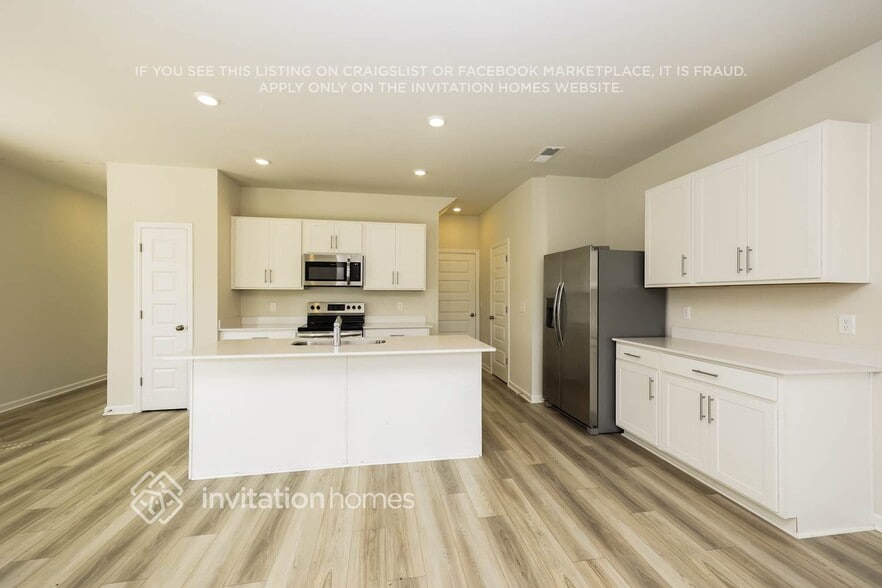 Building Photo - 1010 Legacy Ct