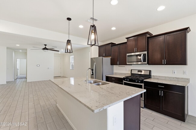 Building Photo - 1016 W Calle Nicoya