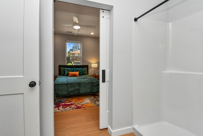 Building Photo - 505 W Grand St