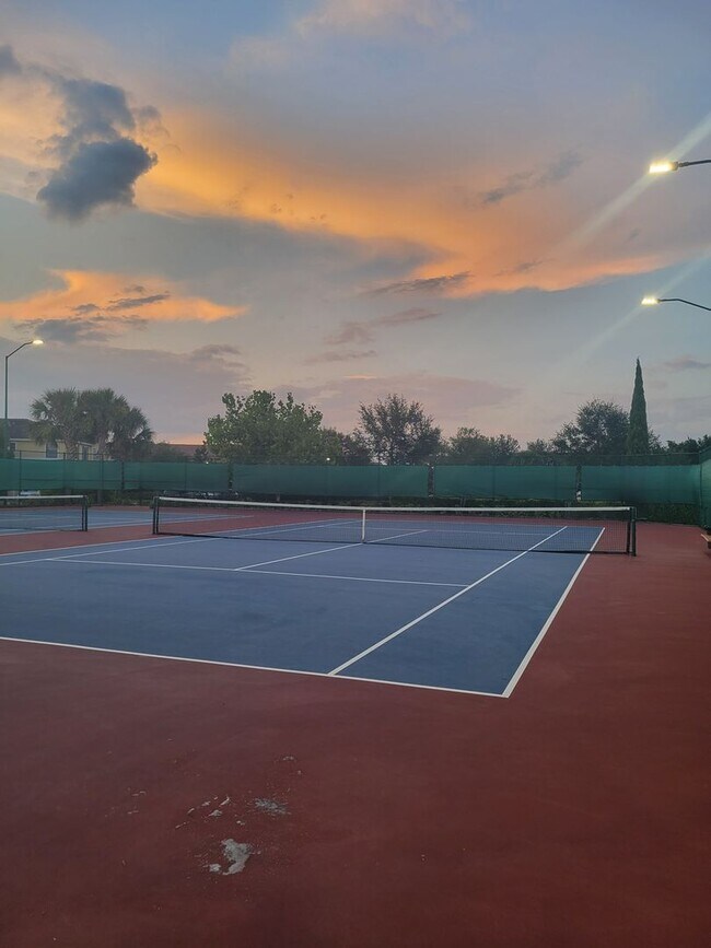 Building Photo - 4 Bedroom House in Eagle Creek, Lake Nona