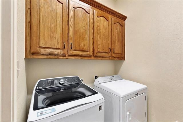 Building Photo - 6916 Arvida Dr