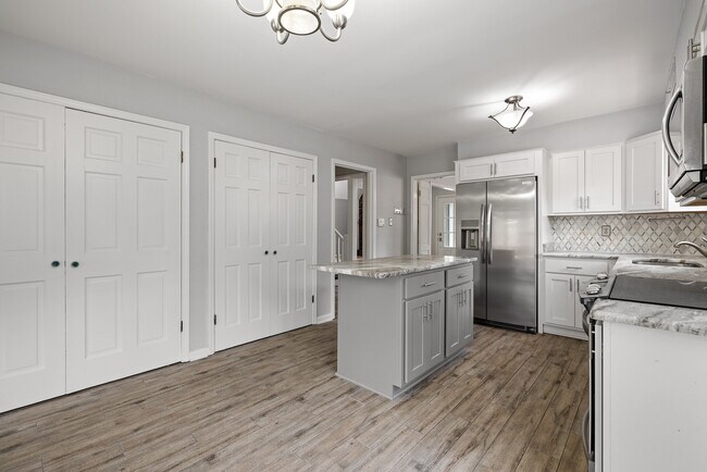 Building Photo - 1879 Corbin Rd