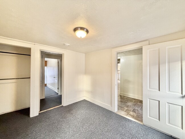 Building Photo - 809 Rockport Rd