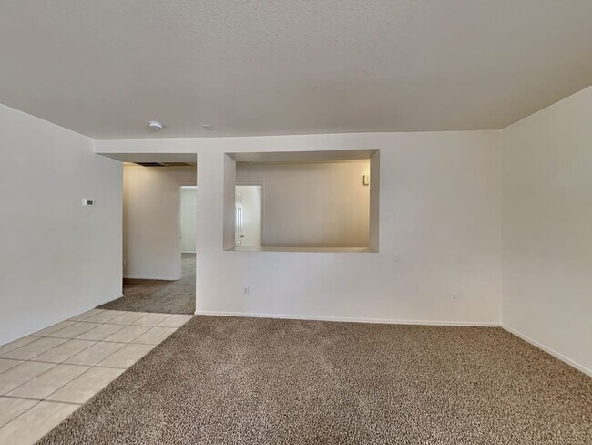 Building Photo - 2608 W Bloch Rd