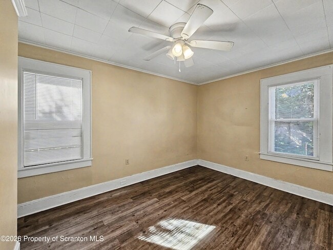 Building Photo - 1614 Linden St