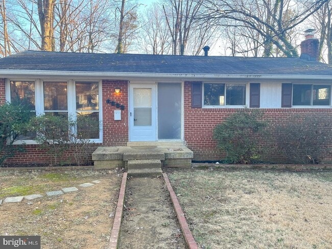 Building Photo - 6323 Fenton Ct