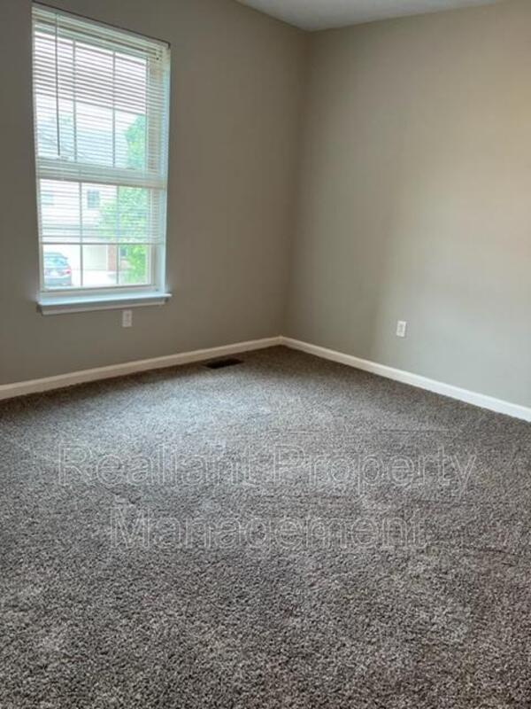 Building Photo - 689 Sherard Cir