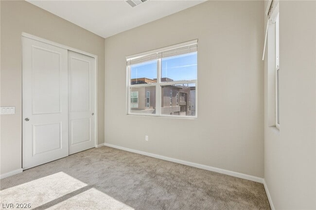 Building Photo - 3338 Esker Rdg Ave