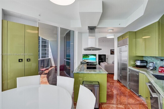 Building Photo - 18201 Collins Ave